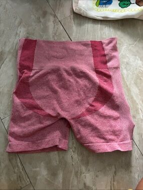 Seamless High-Waist Pink Women’s Shorts